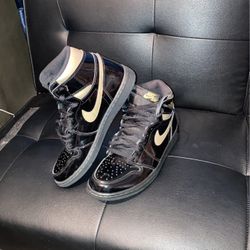 Jordan 1 Retro High Black Metallic Gold (2020)