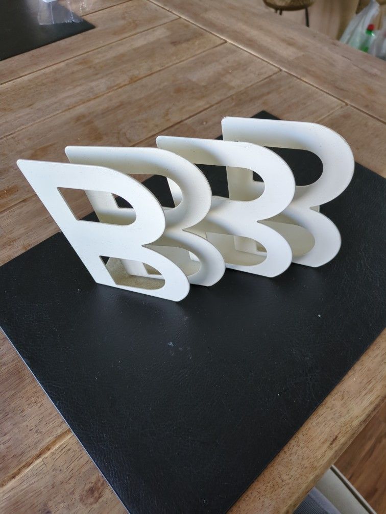Bookends Letter B