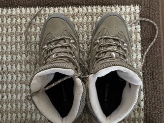 Bearpaw Hiking Boots