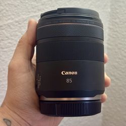 Canon RF 85mm f2
