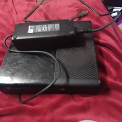 2 Xbox 360 With A Bunch Of Games