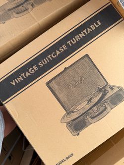 30- Vintage Suitcase Turntable / Record Player – Brand New