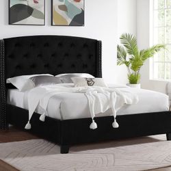 Black Velvet Queen Upholstered Bed / Mattress Included   New In A Box.    Cama Medida Queen Size Color Negro / Colchon Incluido. Nueva En Caja 