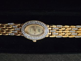 Elizabeth Taylor White Diamonds watch Goldtone-New in box