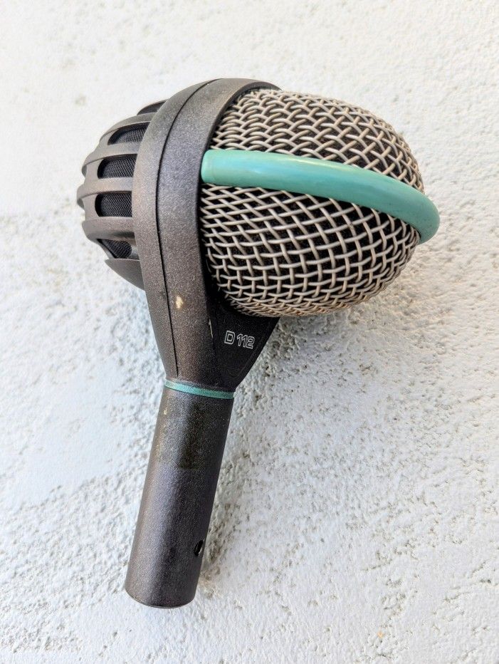 AKG D112 Kick Drum Mic