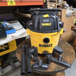 DeWalt 9 Gallon Shop / Jobsite  Vacuum 