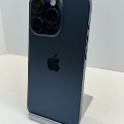 Apple iPhone 15 PRO 256gb. ( Fully Unlocked )