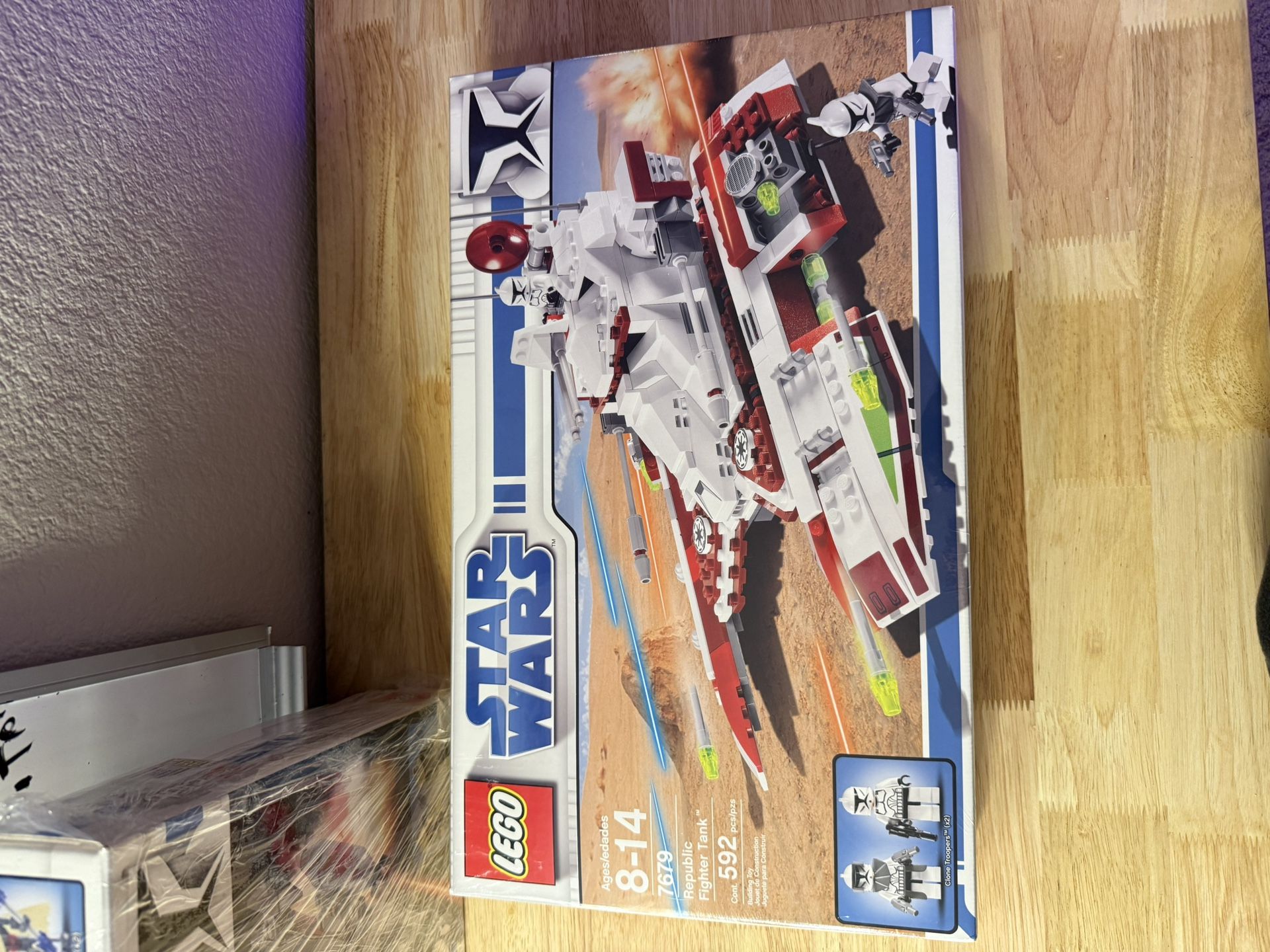 REPUBLIC FIGHTER TANK LEGO SET 
