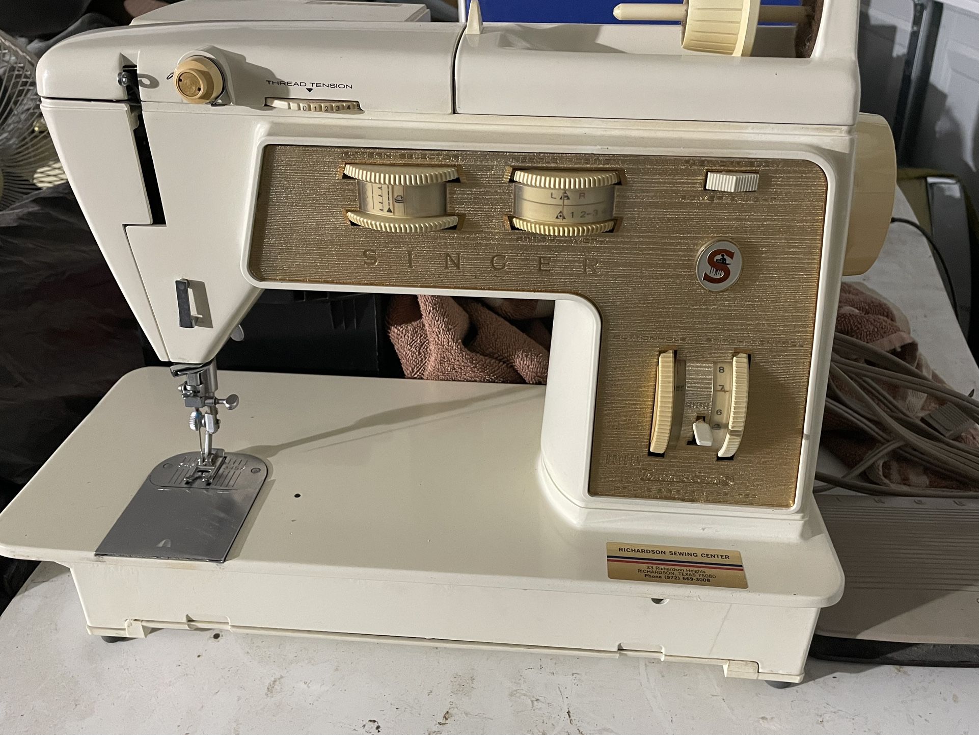 Vintage Singer Golden Touch & Sew Deluxe Zig-Zag Model 750 Sewing Machine + Professional Buttonholer Kit – LIKE NEW