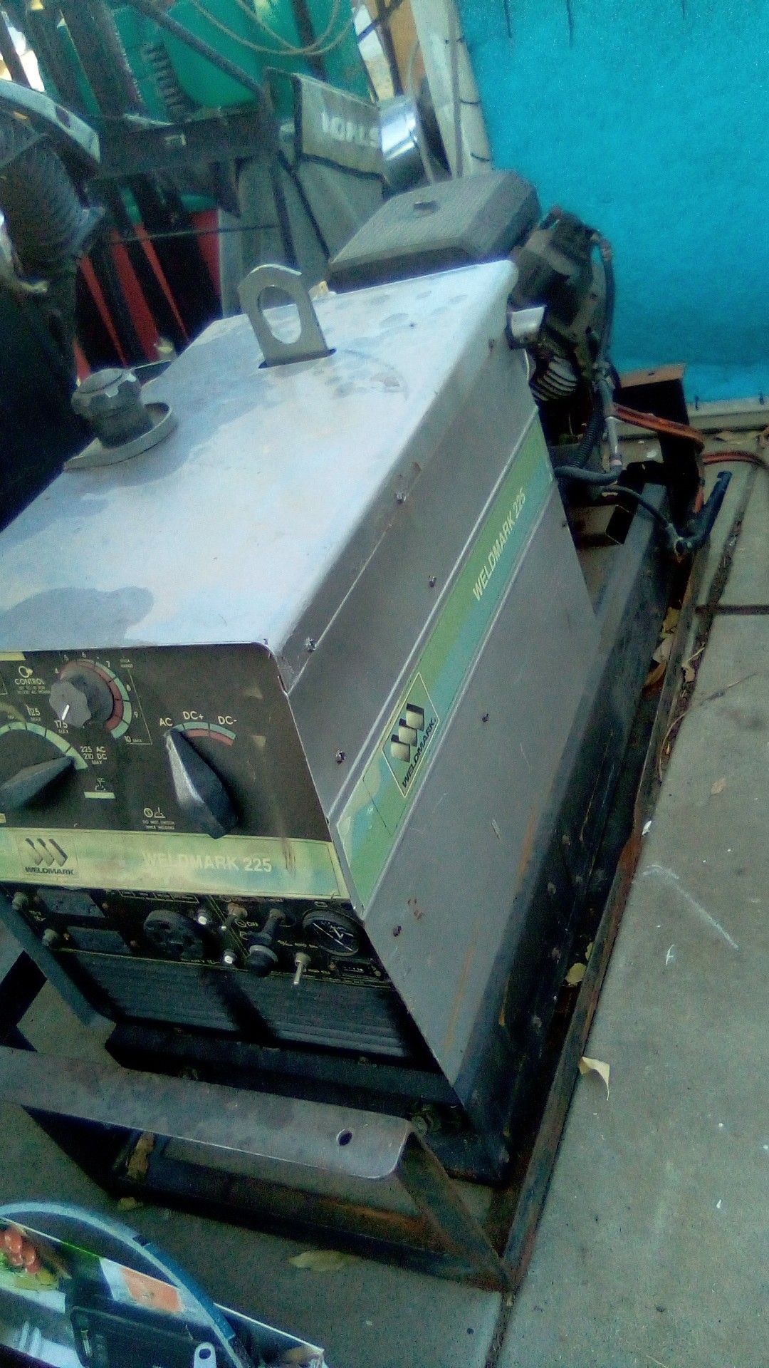 Weldmark 225 CC welder