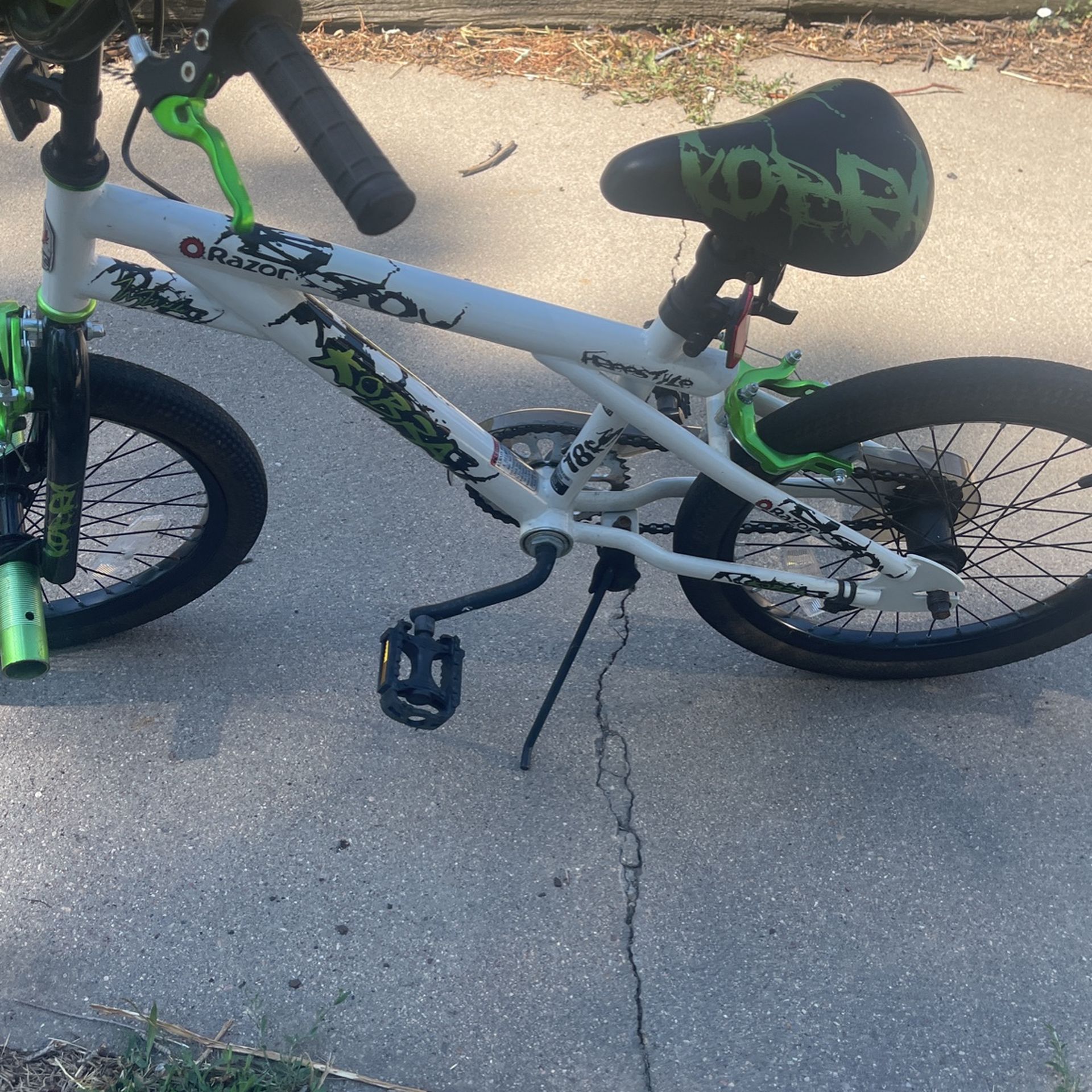 Razor 18in Kobra Freestyle 