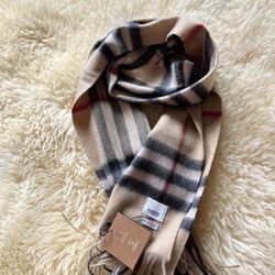 Burberry Scarf 