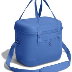 Hydro Flask Cooler Bag - Insulated Portable Soft Cooler - 20 L Capacity in Cascade Blue• Retails $89.99