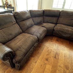 Modular Reclining Sectional Couch