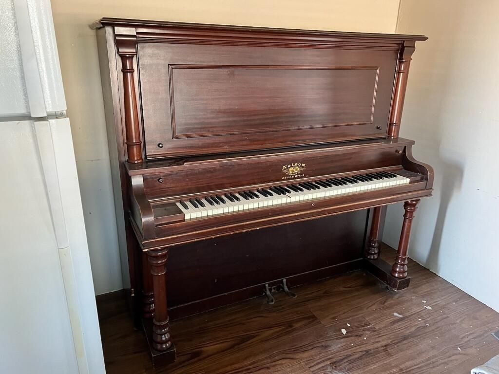 Netzow Cabinet Grand Piano