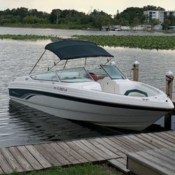 2000 Chaparral  Boat 240 SSI Model