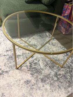 Gorgeous glass top coffee table