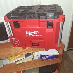 Milwaukee Packout  XL Tool Box