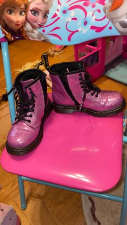 Dr. Martens boots little girls/toddler 10c