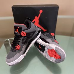 Jordan 4 Retro Infrared (GS) (Size 4Y)