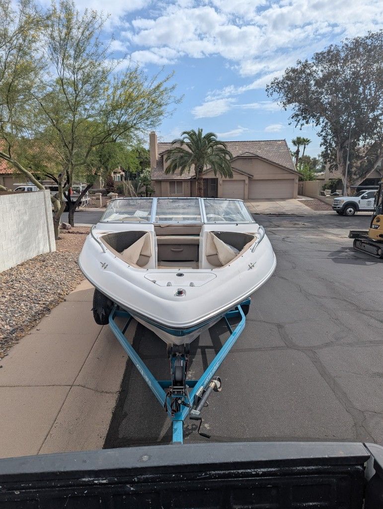 1996 Four Winns Horizon DLX bowrider