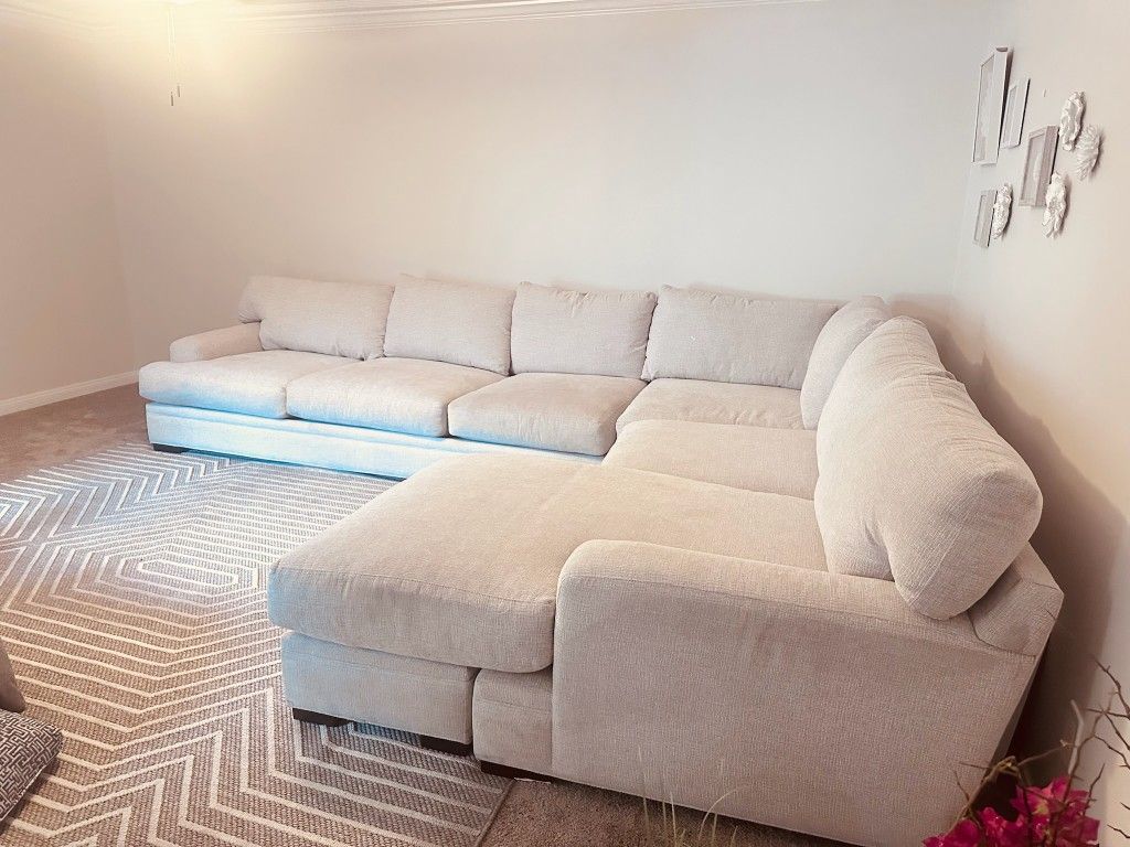 Sectional Reversable Chase Lounge