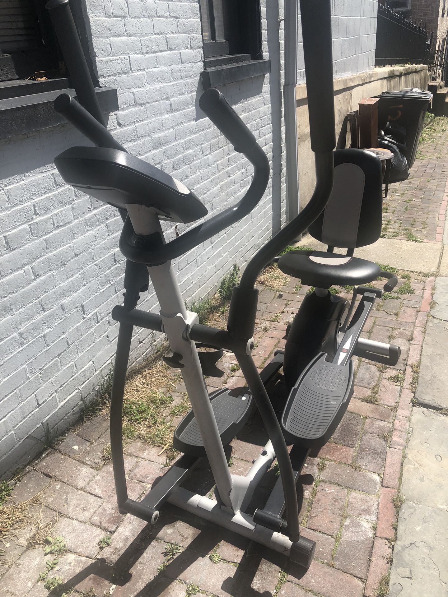 PRO-FORM HYBRID TRAINER