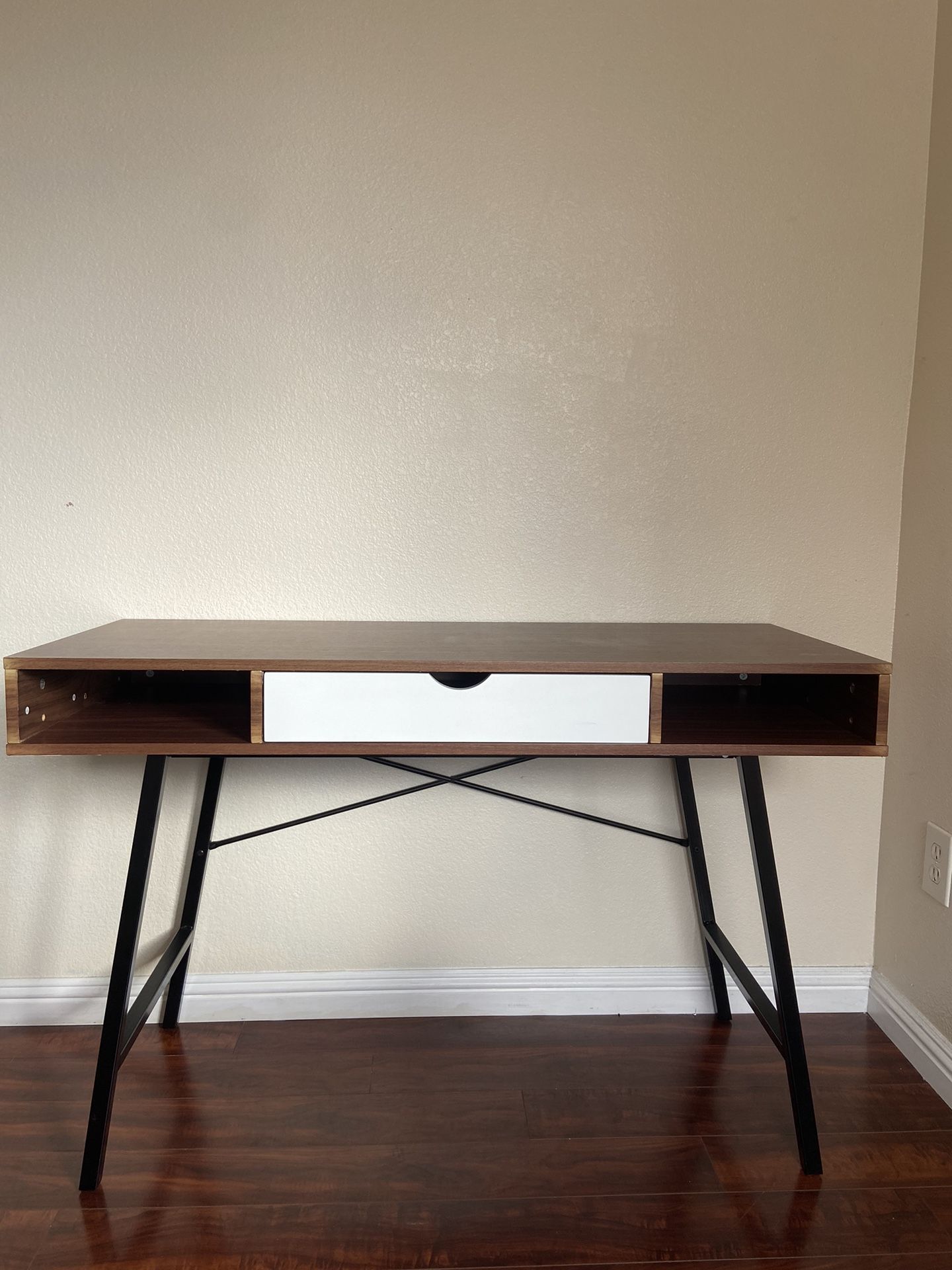 Modern Desk
