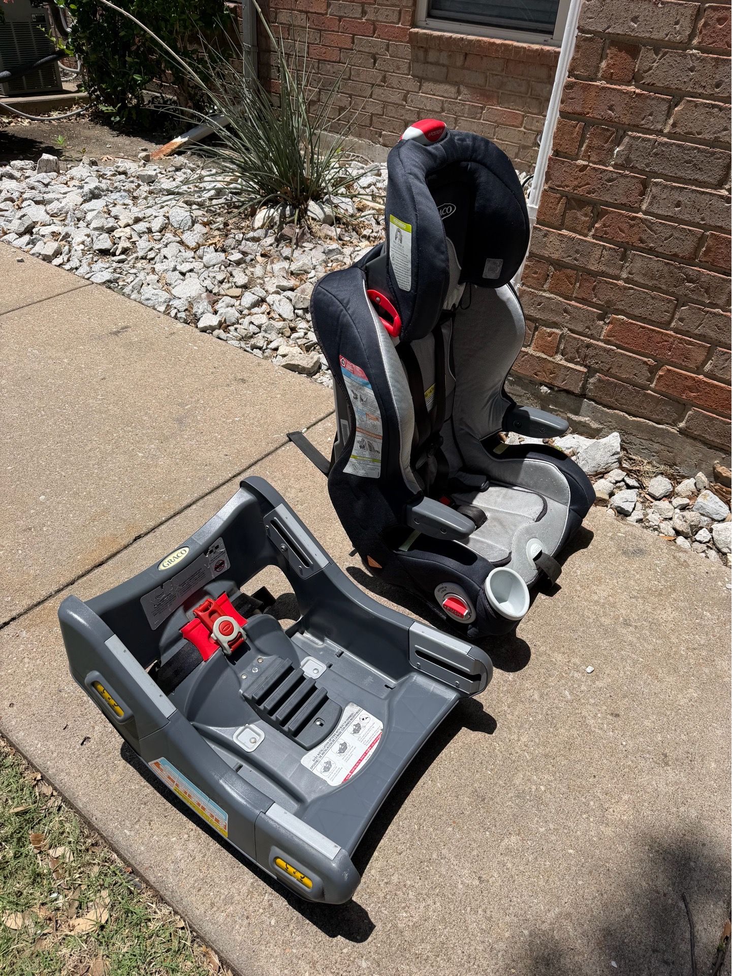 Car Seat (Ages 0–7) – Includes Base