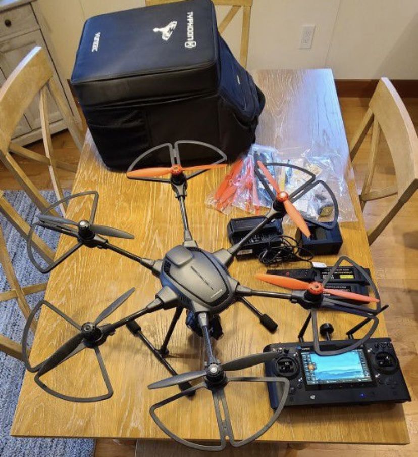 Yuneek Typhoon Drone