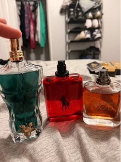 A lot of colognes for sell for 45$
