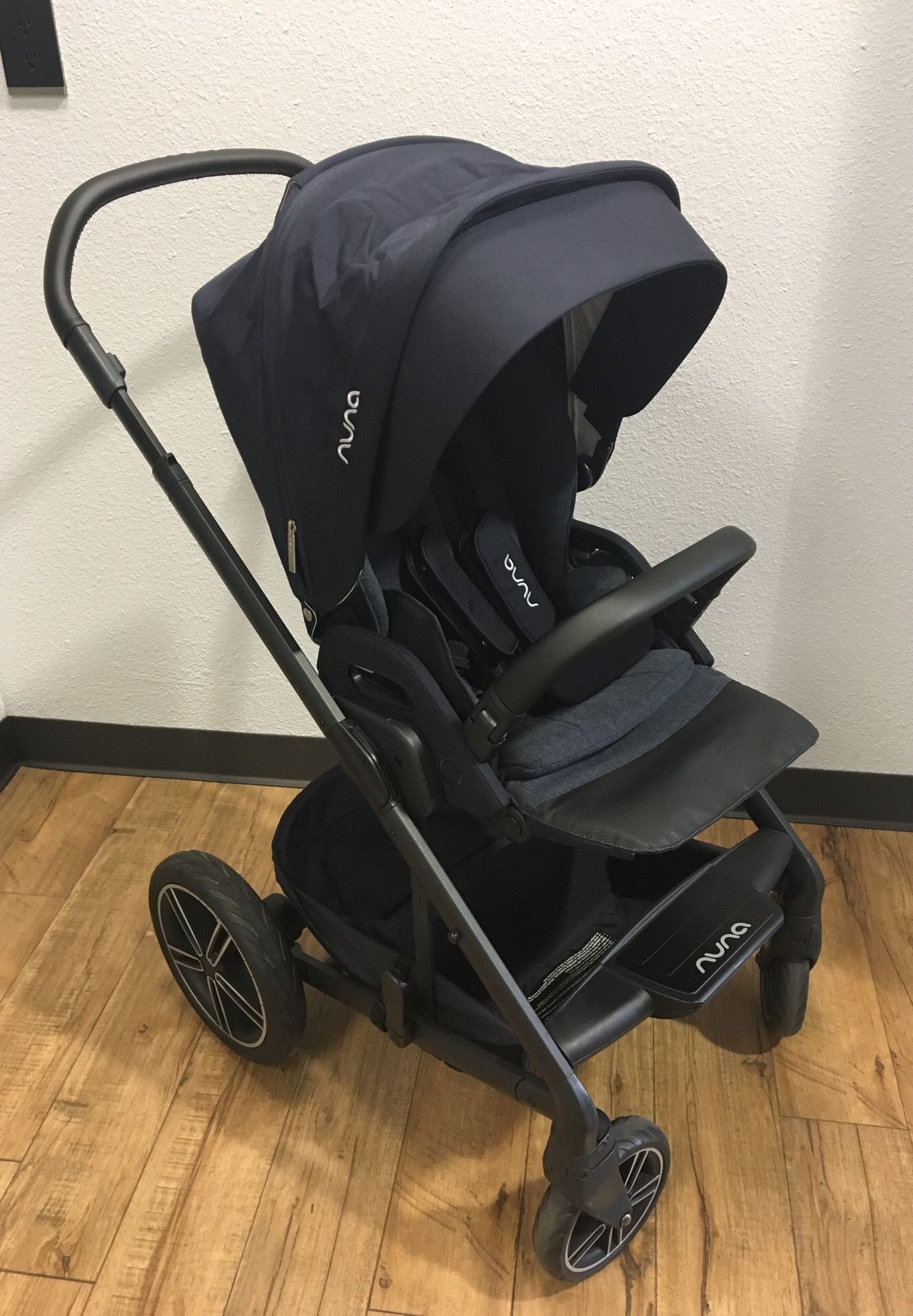 Nuna Mixx2 Stroller - Open box retailer return