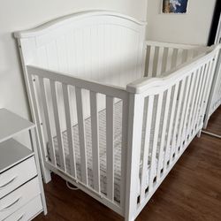 Crib White Wooden 