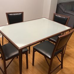 Free Outdoor/indoor Table With 4 Chairs