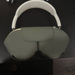 Air Pods Max Green BEST OFFER (NO LOWER THAN 275)