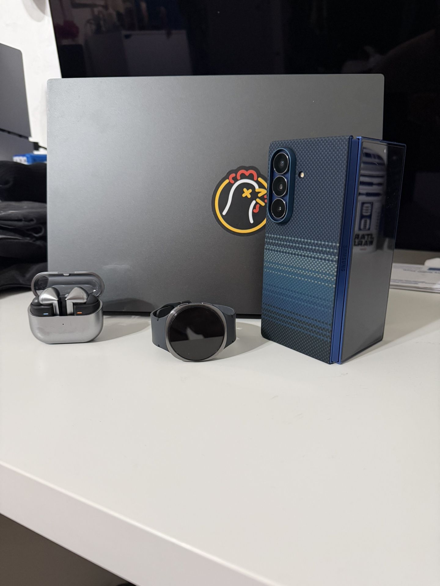 Samsung Z Fold 7 + Watch 8 + Buds 3 Pro — Unlocked