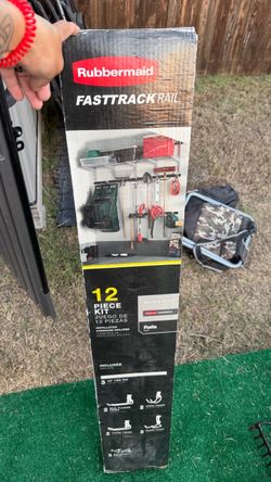 Rubbermaid FastTrack Rail 12-Piece Kit