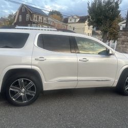 2019 GMC Acadia
