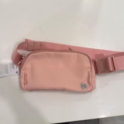 Brand new Lululemon everything Belt Bag Baby Pink 