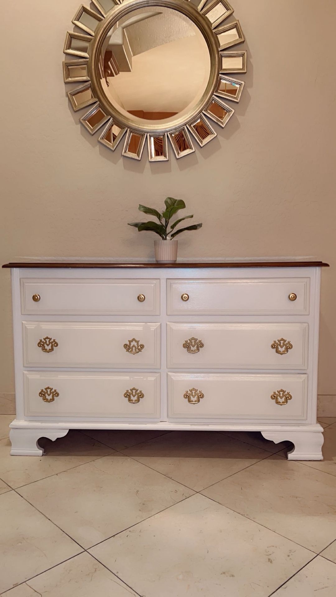 Vintage dresser