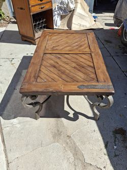 Coffee Table: Solid Wood / Solid Base