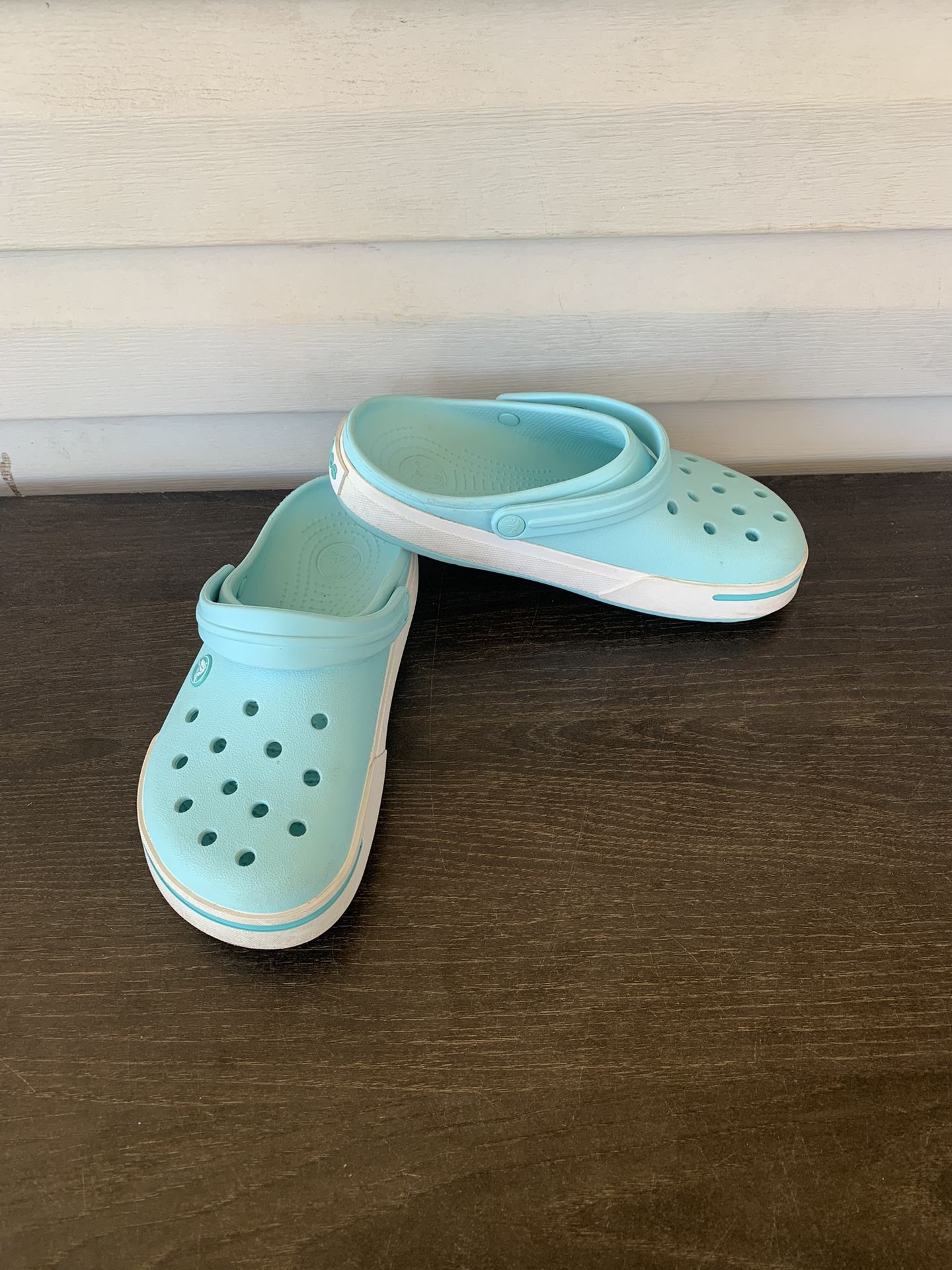 CROCS Crocband II Women's Size 9 Ice Blue White Clog Rare Color Crocs 11989
