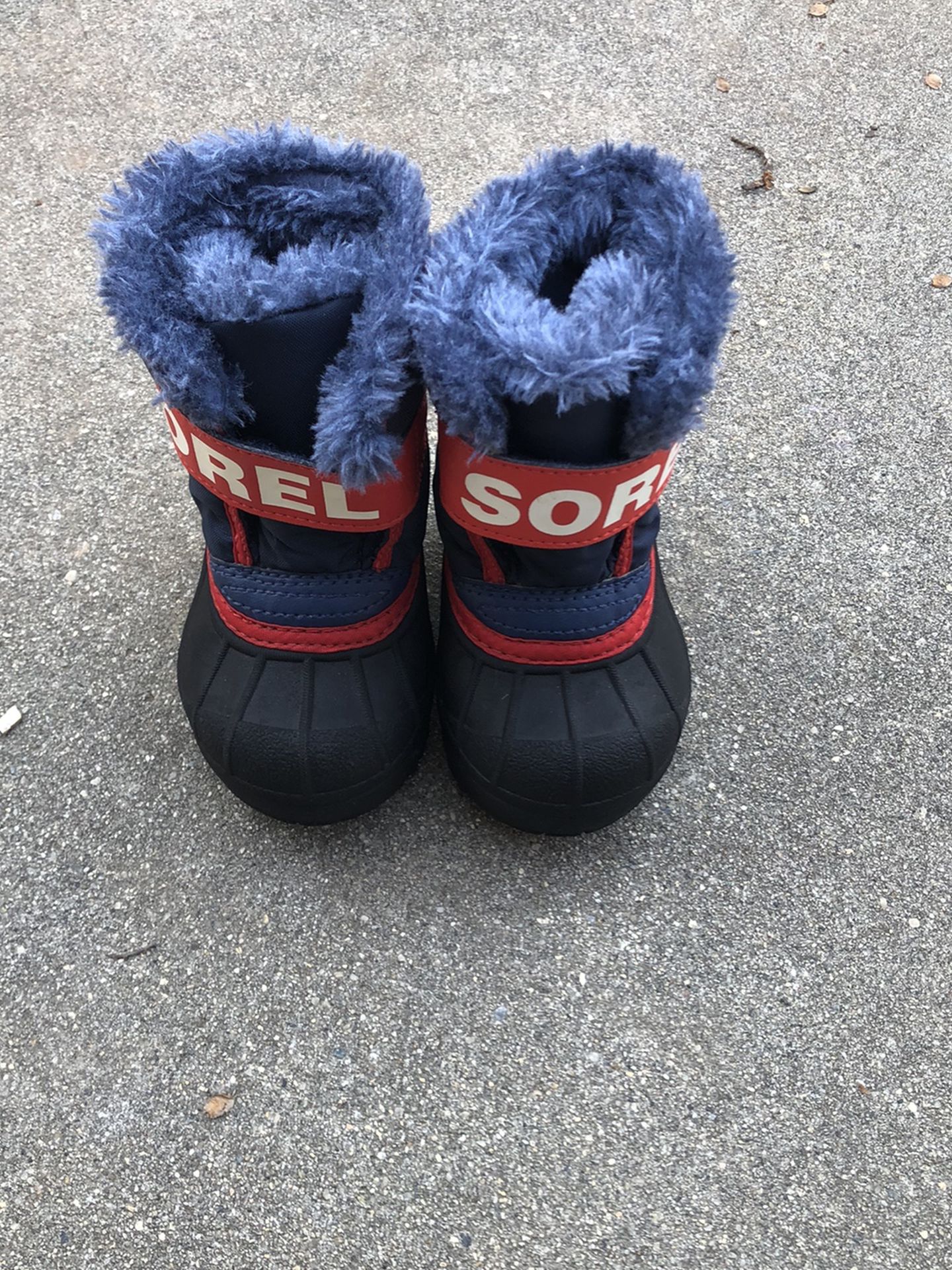 Kids Sorel Snow Boots. Size 4