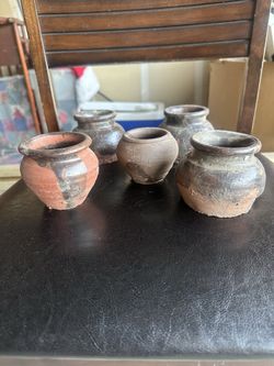 Earthly pots