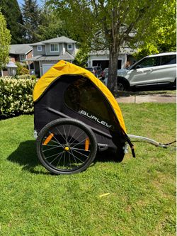 The Burley Bee bike trailer