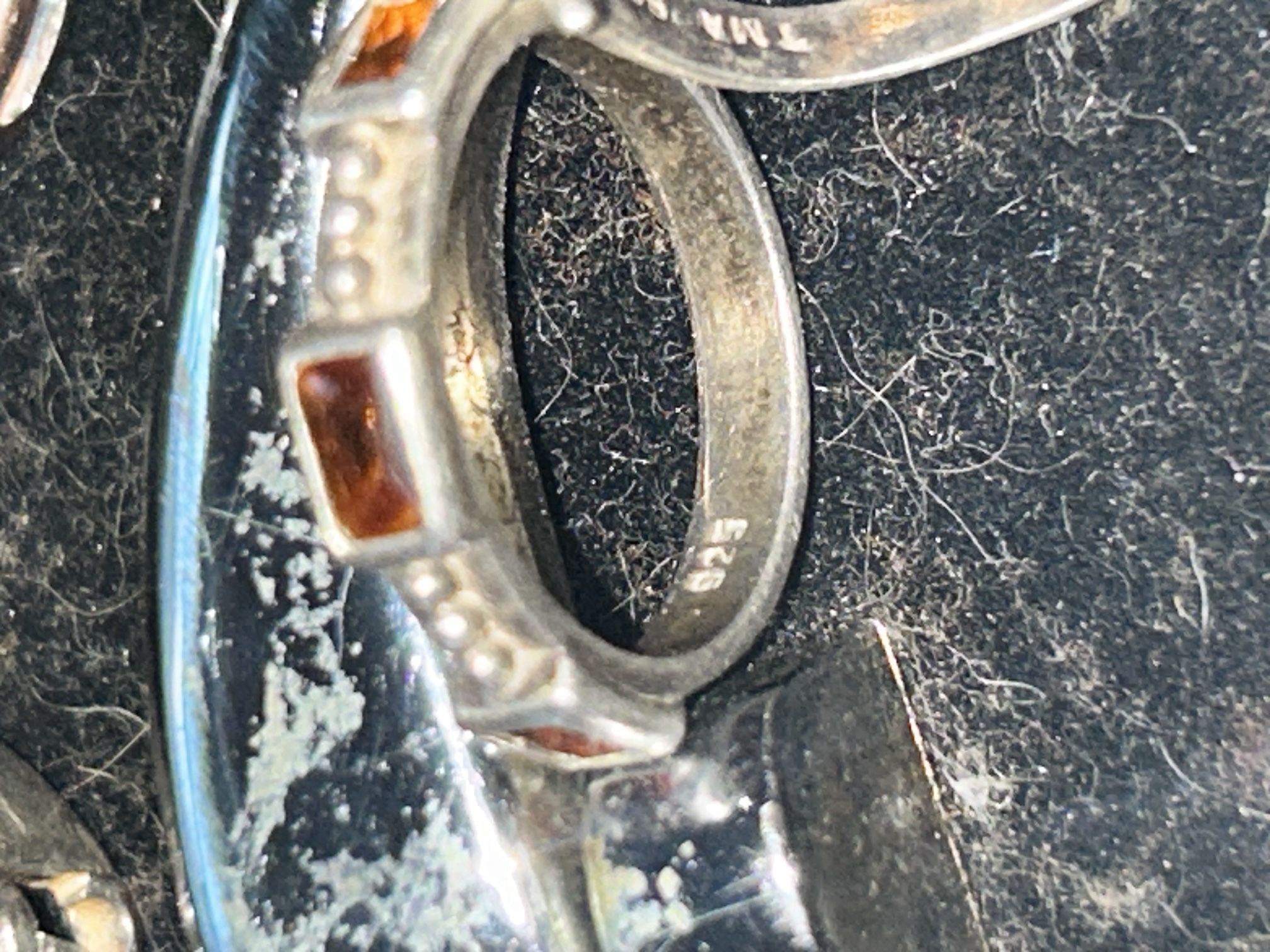 Sterling Silver Ring With Garnet Stones 