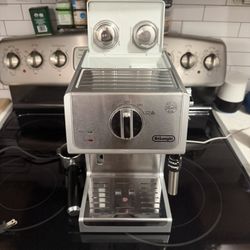 Delonghi Espresso Machine 