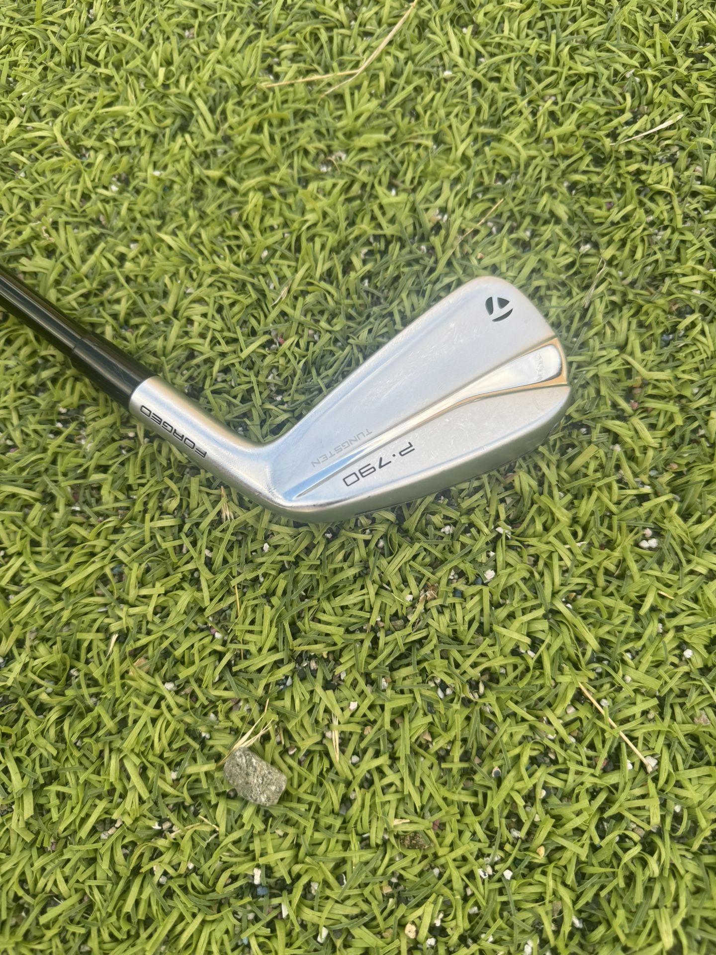 Taylormade P790 2 iron - Hazardous Stiff Shaft