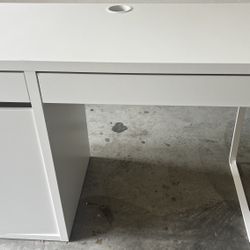 White Desk With Chair
