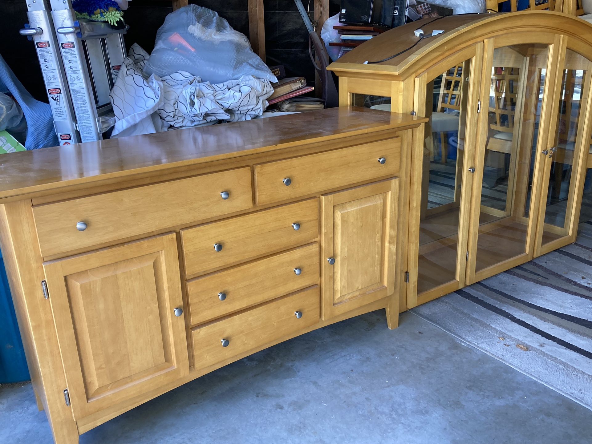 China Hutch And Buffet